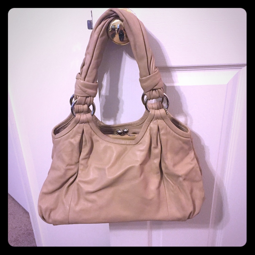 COACH PURSE!!